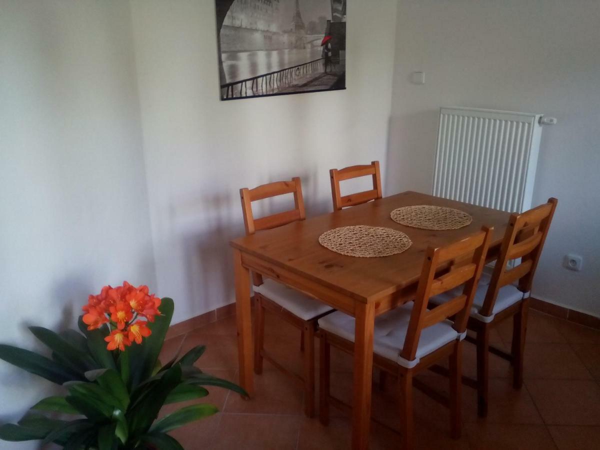 No. 42 Apartment โรเช็มเบิร์ก นาด วัลตาวูว์ ภายนอก รูปภาพ