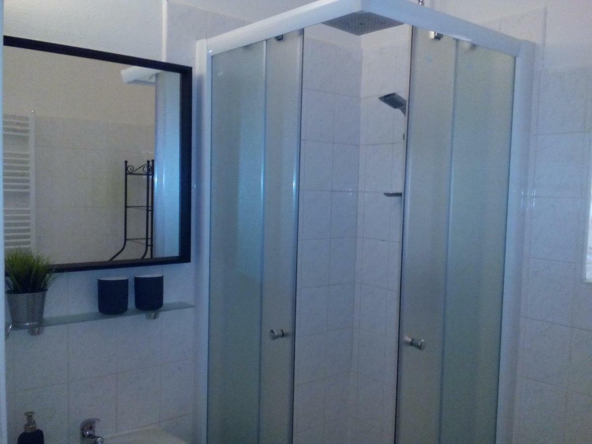 No. 42 Apartment โรเช็มเบิร์ก นาด วัลตาวูว์ ภายนอก รูปภาพ